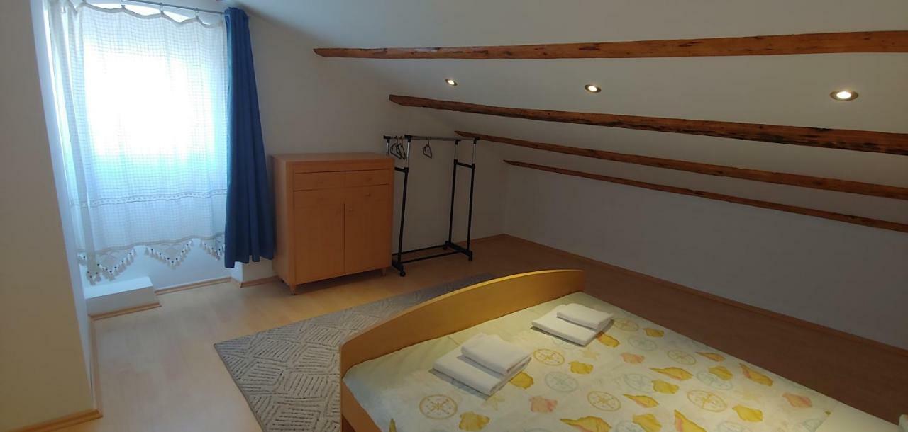 Family House Nerezine 아파트 외부 사진
